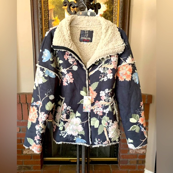 Johnny Was Jackets & Blazers - Johnny Was Pete & Greta Dusk Floral Print Sherpa Coat Women’s Small New W/ Tags